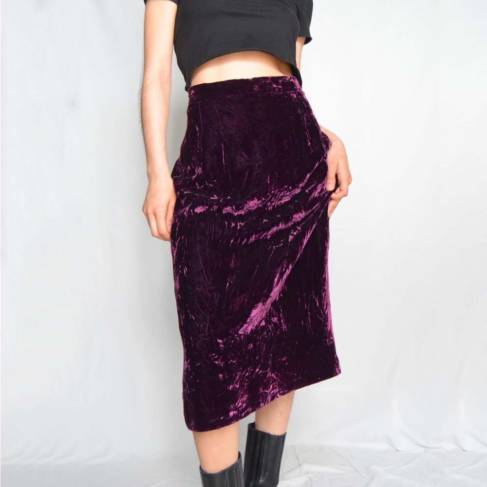 Vintage purple velvet pencil midi skirt / size XS